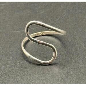 Sterling Silver Ring - Size 8